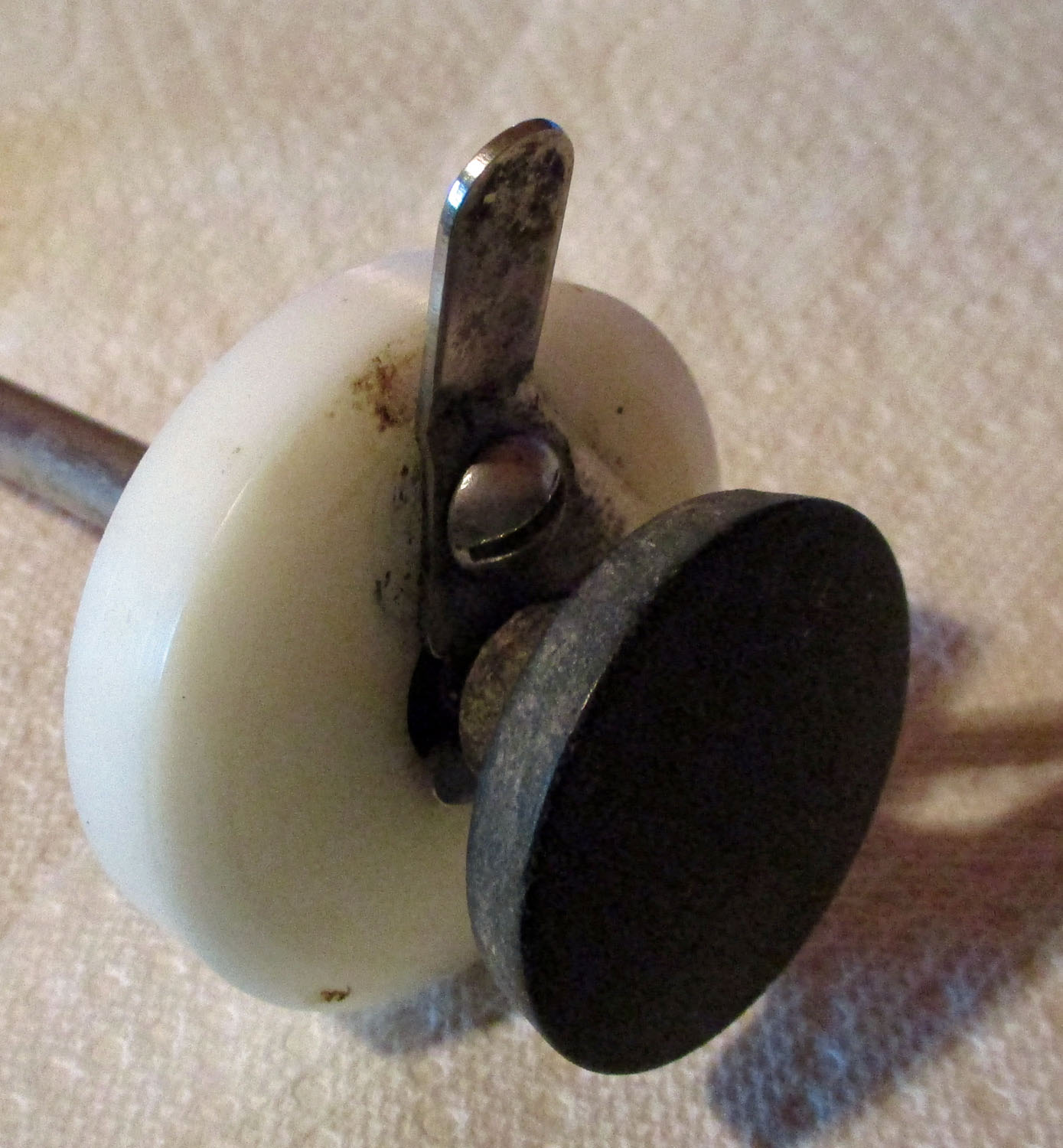 Plunger w/Cover & Handle for 1 1/2" Pipe 8 13/16"L 5 Plunger w/Cover & Handle for 1 1/2" Pipe 8 13/16"L