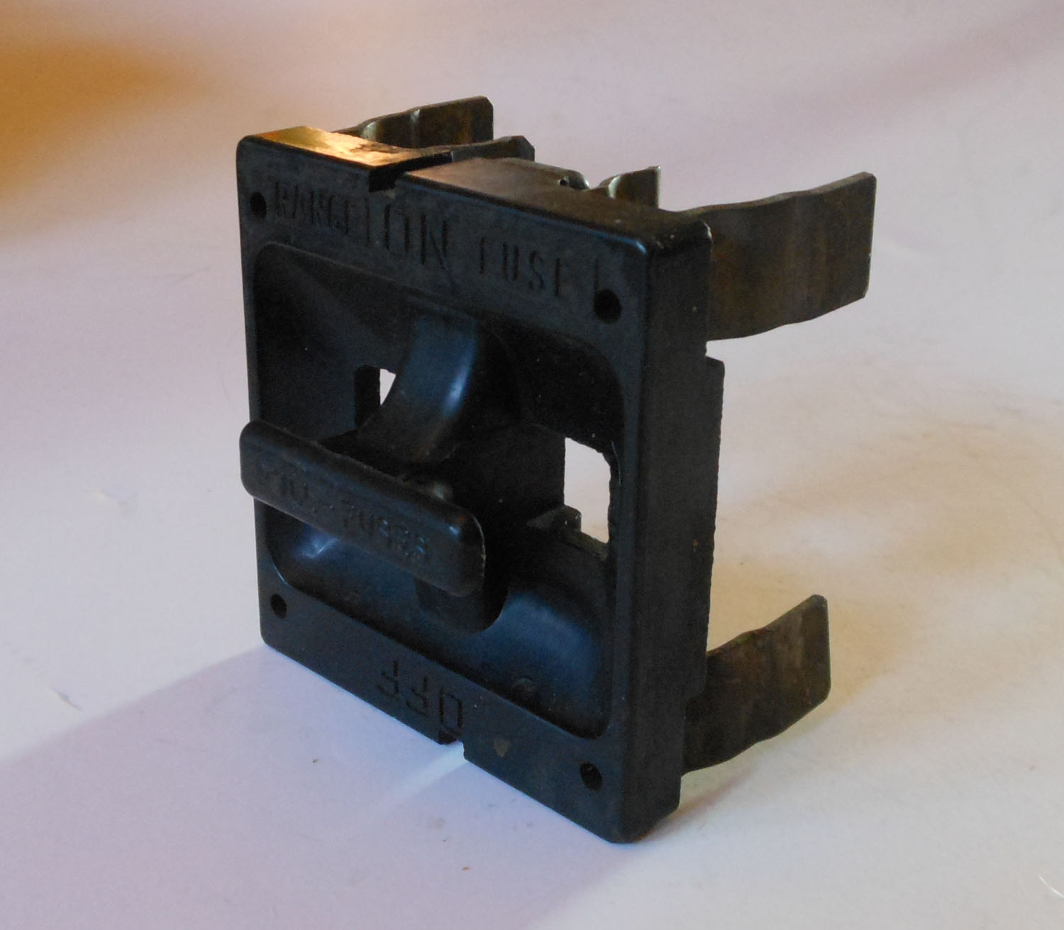 Holder Fuse 2 3/4&Amp;Quot; By 3&Amp;Quot; O/All