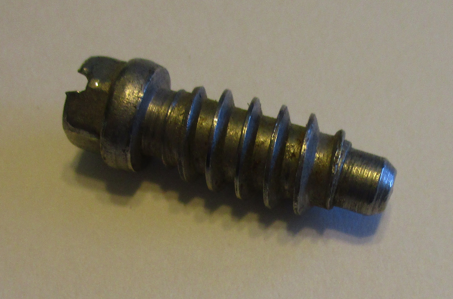 Screw, SH Tightening, 1 1/8"L, 5/16"OD THD
