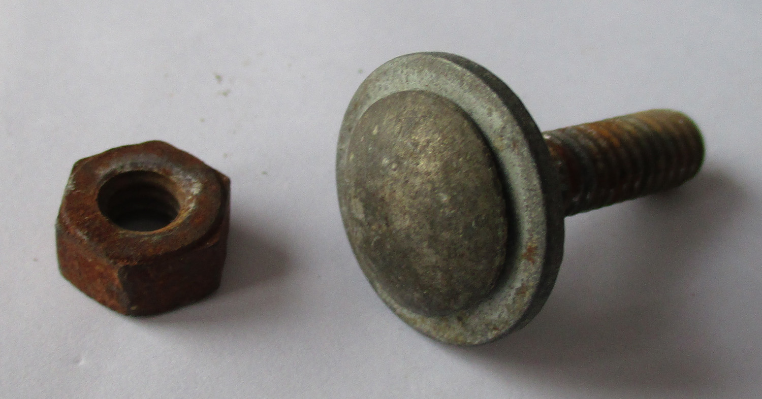Bolt w/Washer & Nut, 1 3/16" L 1/4-20 THD SZ 4 Bolt w/Washer & Nut, 1 3/16" L 1/4-20 THD SZ