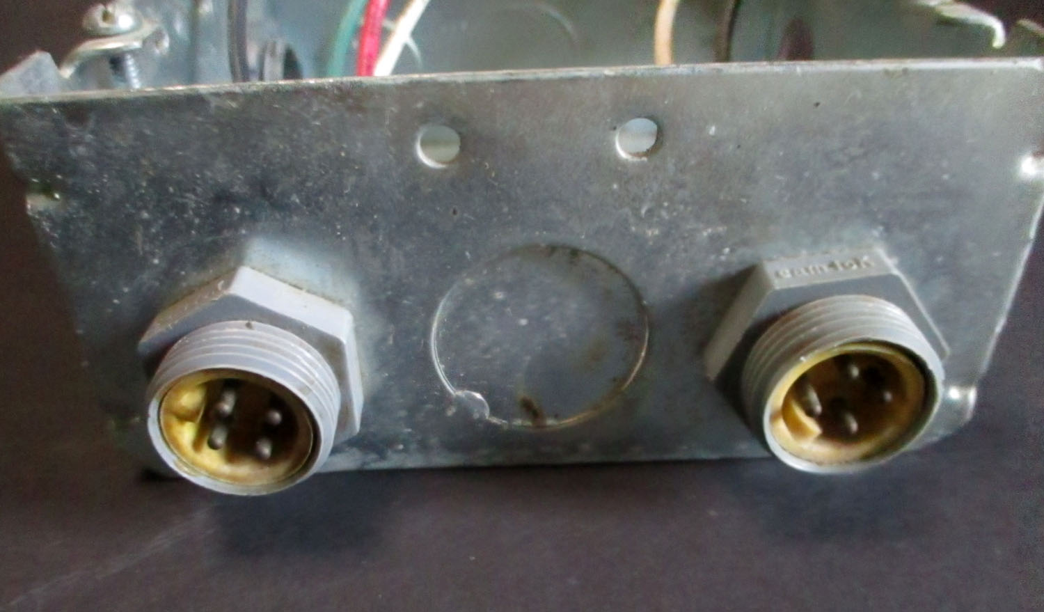 Box Junction w/ 2 4Pin Pigtails