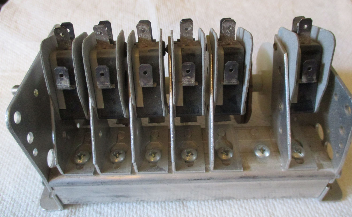 Timer, 7 Cam, 230VAC, 10AMP 4 Timer, 7 Cam 230VAC 10AMP