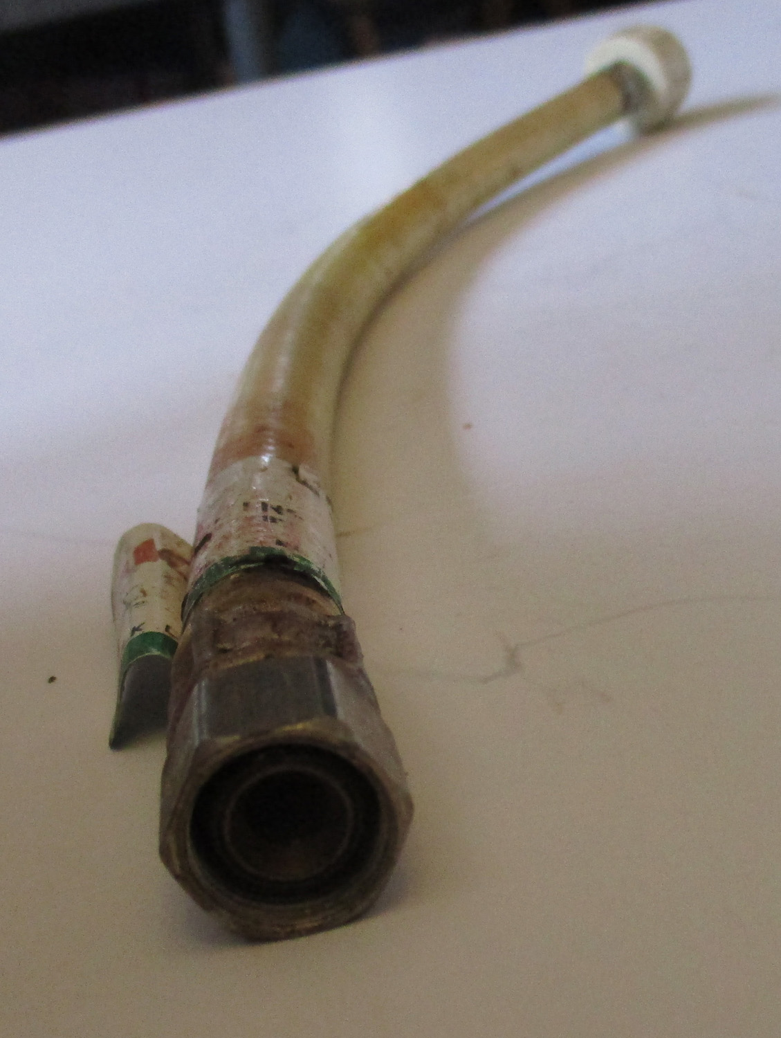 Hose 16 1/4"L 4 Hose 16 1/4"L