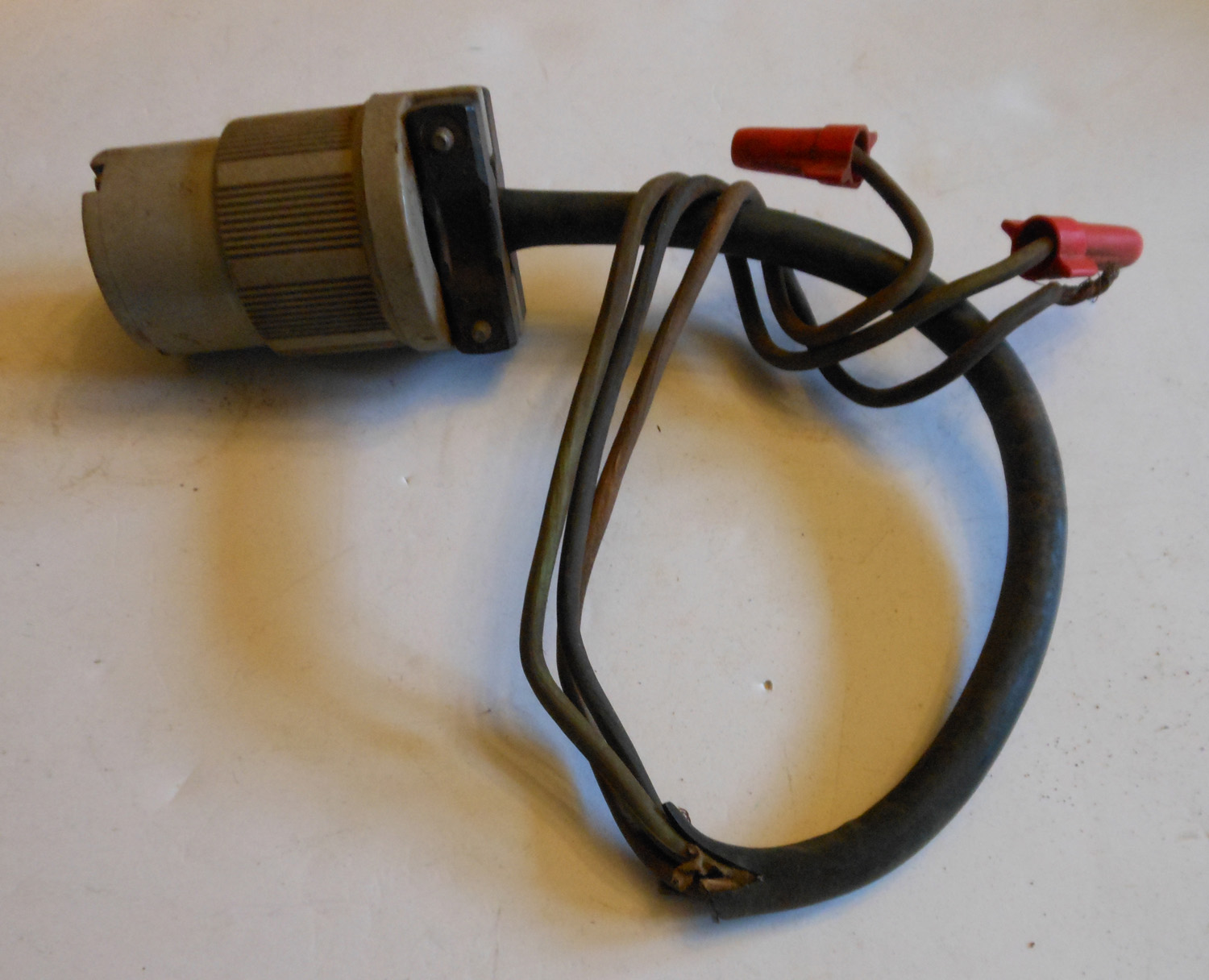 Plug Electrical 3 1/4"L 5 Plug Electrical 3 1/4"L
