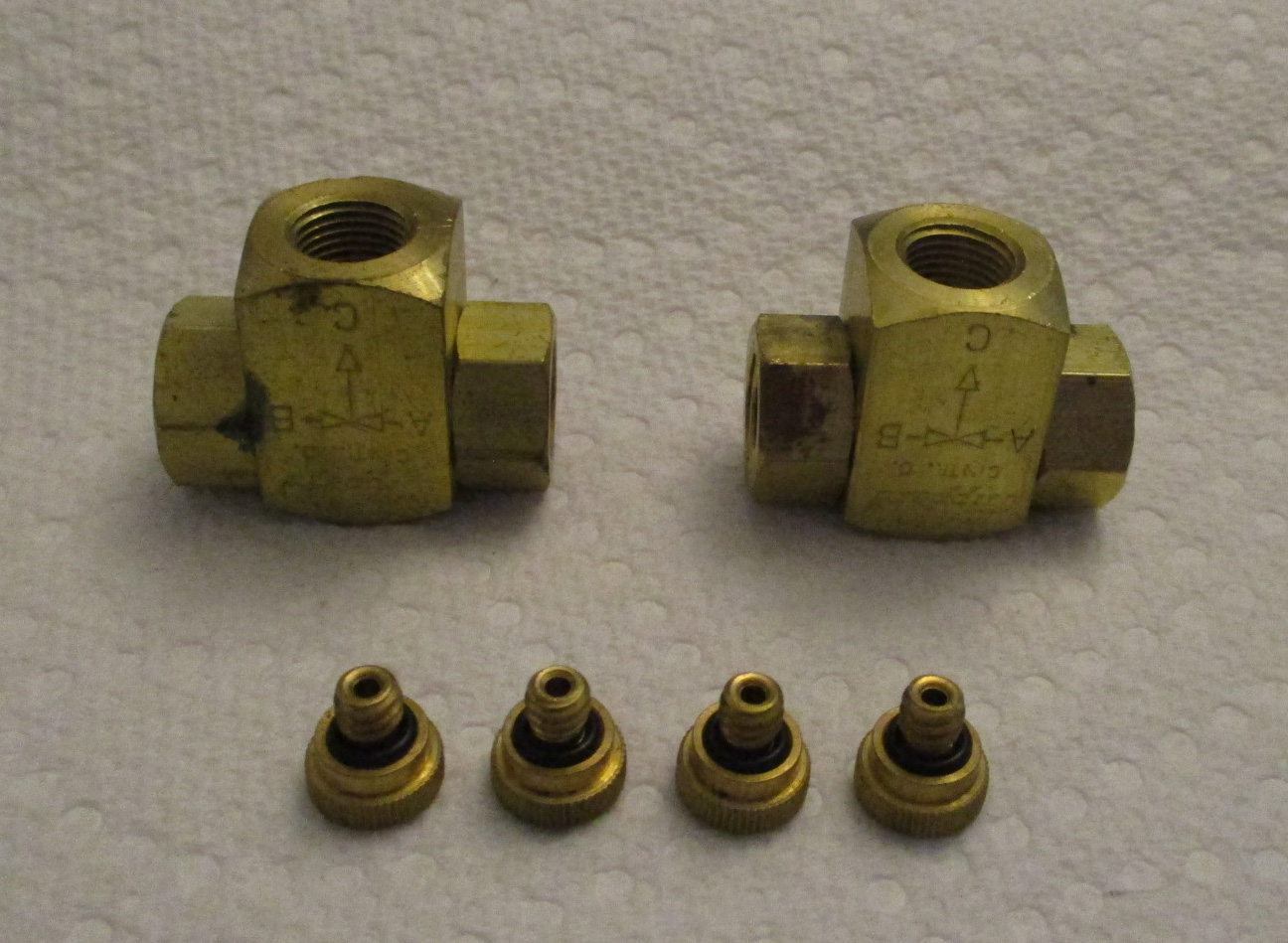 Valve Air 3/8-24 THD SZ Pkg of 2