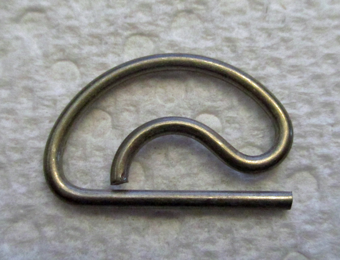Clip for Outlet Retaining Valve/Sprayball/Diffuser
