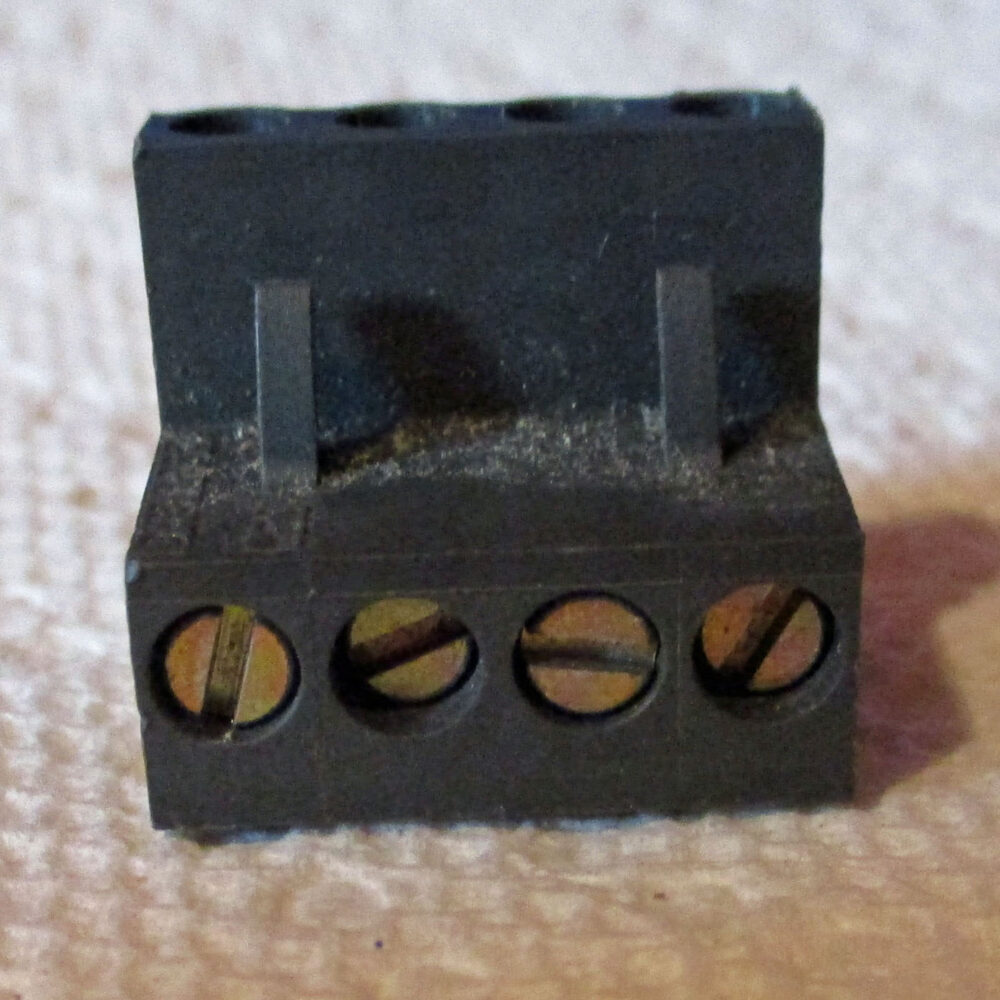 Terminal Black 4 Place 3/4&Quot;W