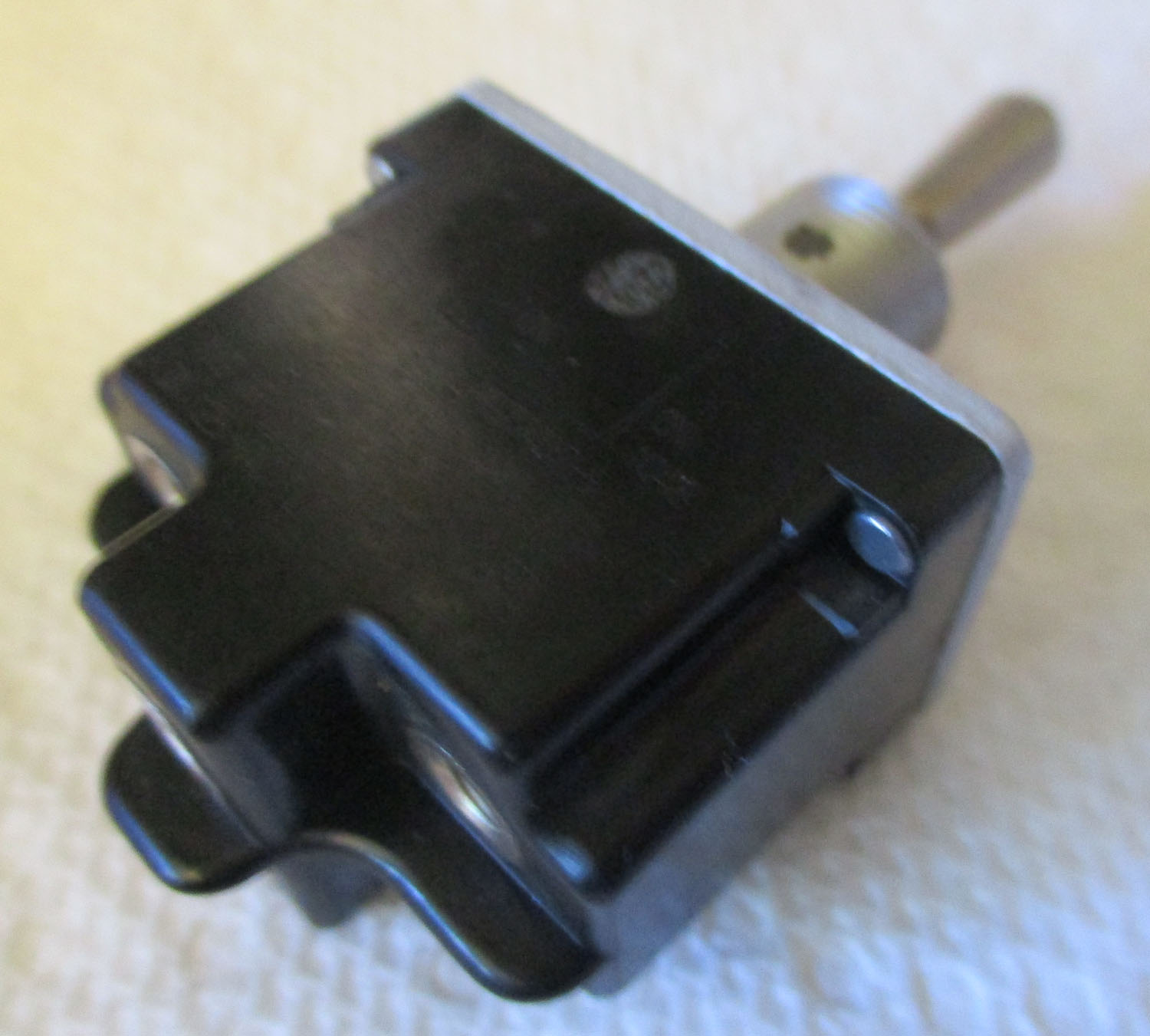 Switch, Toggle, On/Off/Momentary 6 Switch Toggle 1000 Take Off