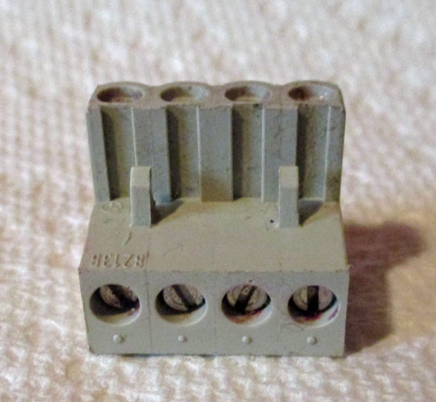 Terminal Plug 4 Place Gray 13/16&Amp;Quot;L
