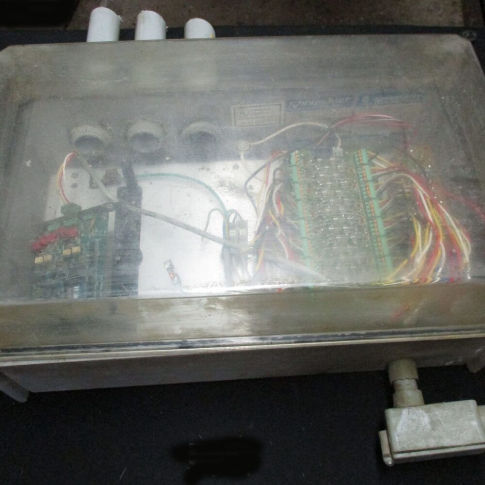 Power Supply W/ 1 Fuse Strip