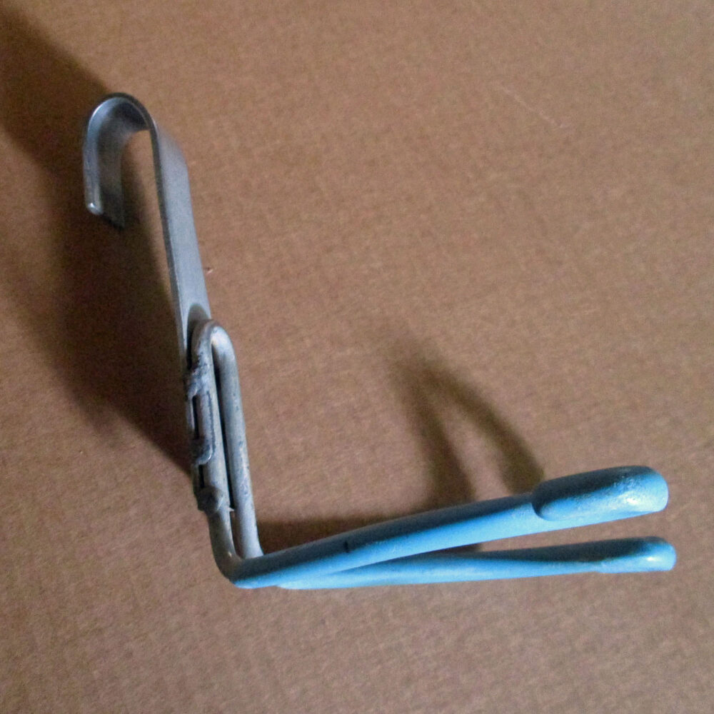 Bracket Detacher Blue