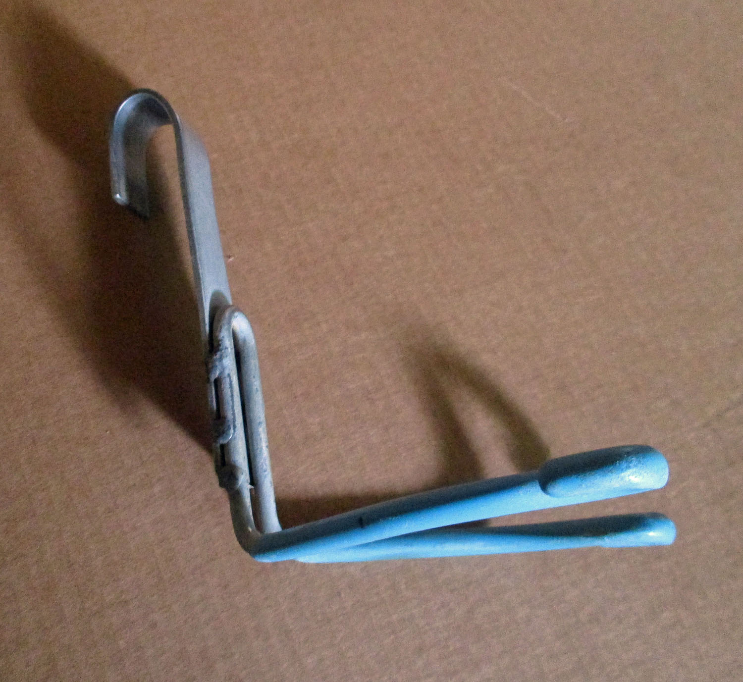 Bracket Detacher Blue