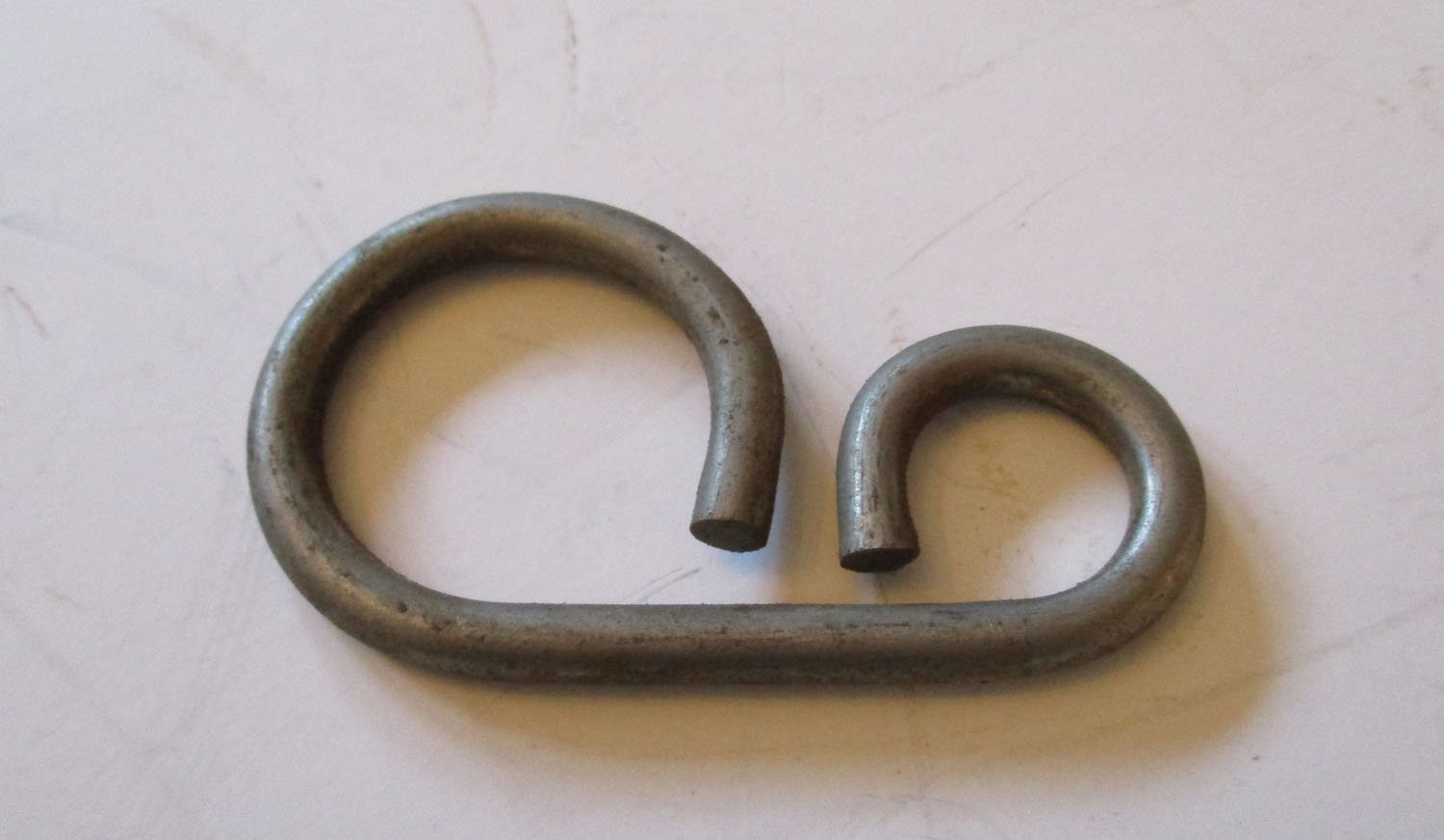 Holder Hose 2 5/16"L