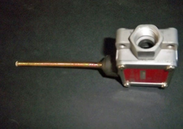Switch 3/4"ID THD