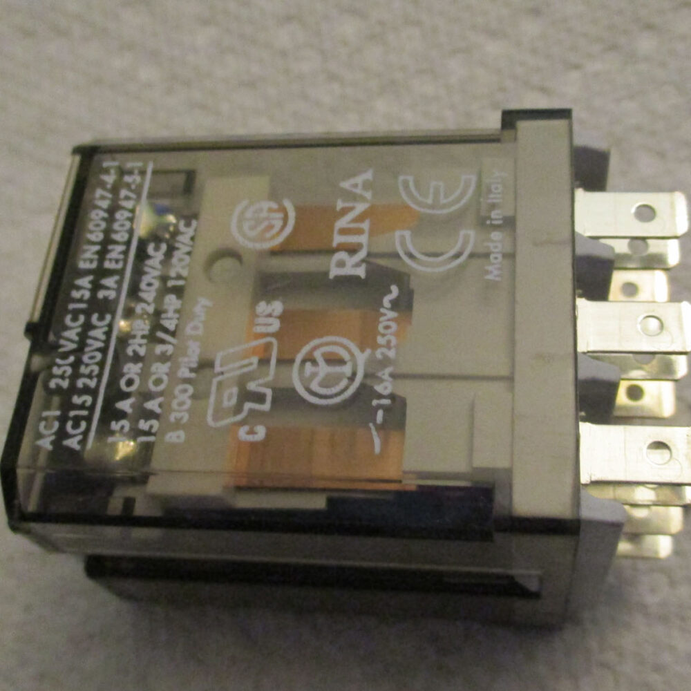 Relay Switch Hiperform 3PDT 250-120VAC 24VDC 15-3A 2-3/4HP