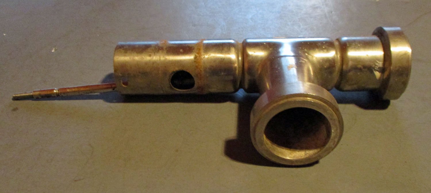 Tee 1 1/2" with Rod & Plunger