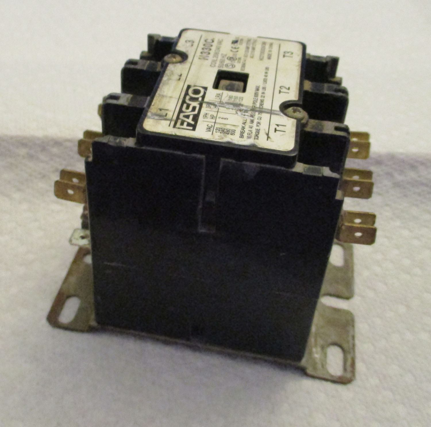 Contactor 3 Pole Defined Purpose 120-600Vac 40Amp 2-20Hp
