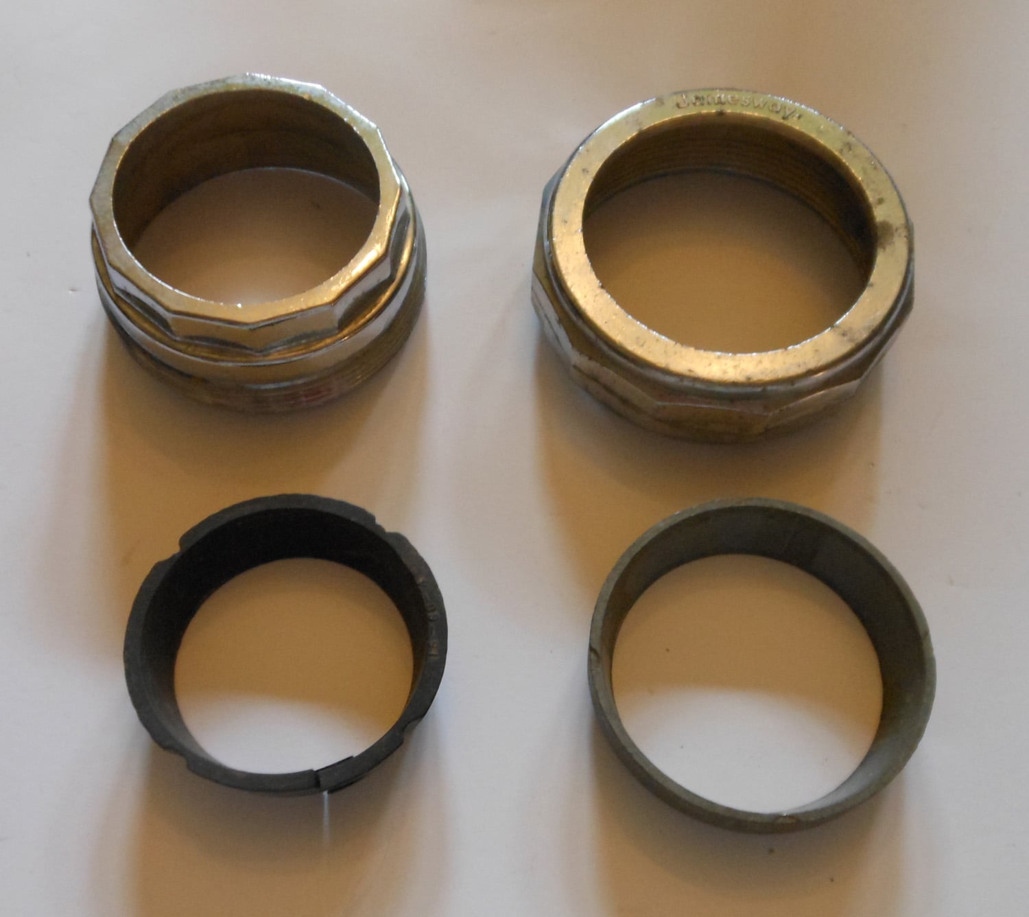 Nut Set Complete Jamesway for 2" Pipe 3 Nut Set Complete Janesway 2 3/4"ID