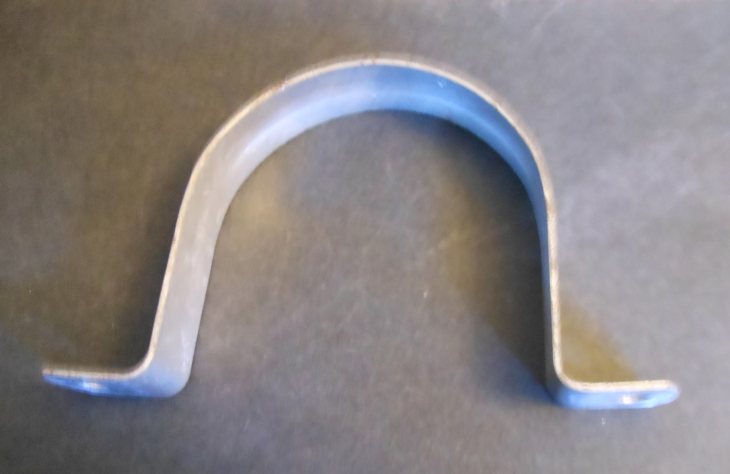 Horseshoe clamp shop