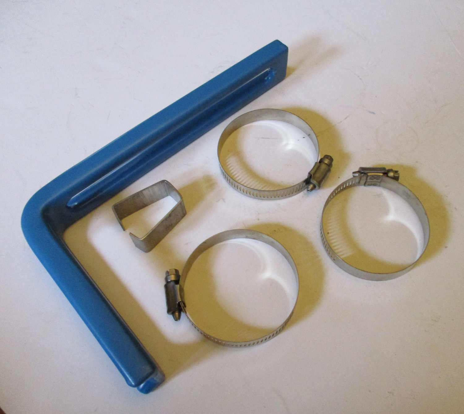 Hanger - L, 1 1/2"-2" 3 Hanger - L, 1 1/2"-2"