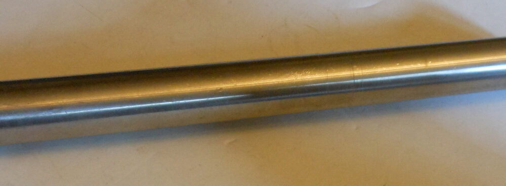 Pipe Roll On Tri Clover by Glass  17 1/4"L