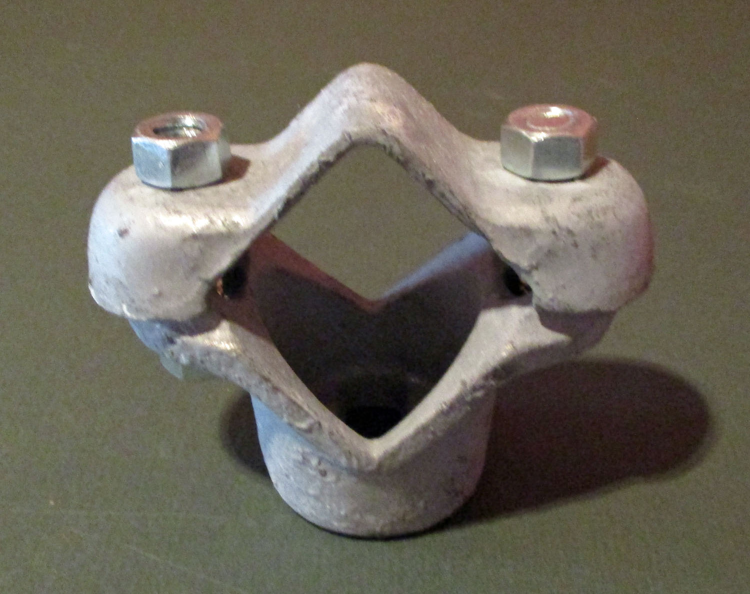 Clamp For 1 1/2&Amp;Quot; Pipe 3 1/8&Amp;Quot;H