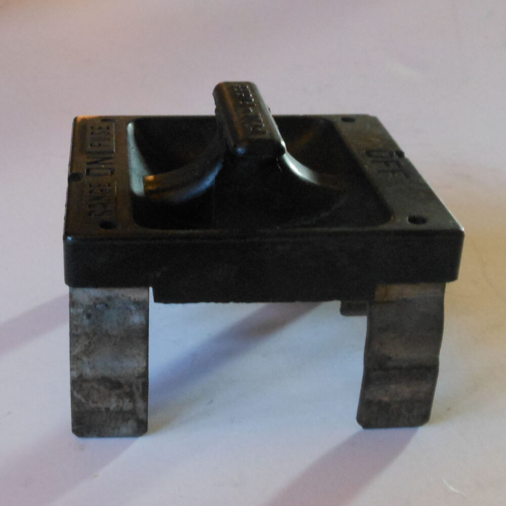 Holder Fuse 2 3/4&Quot; By 3&Quot; O/All