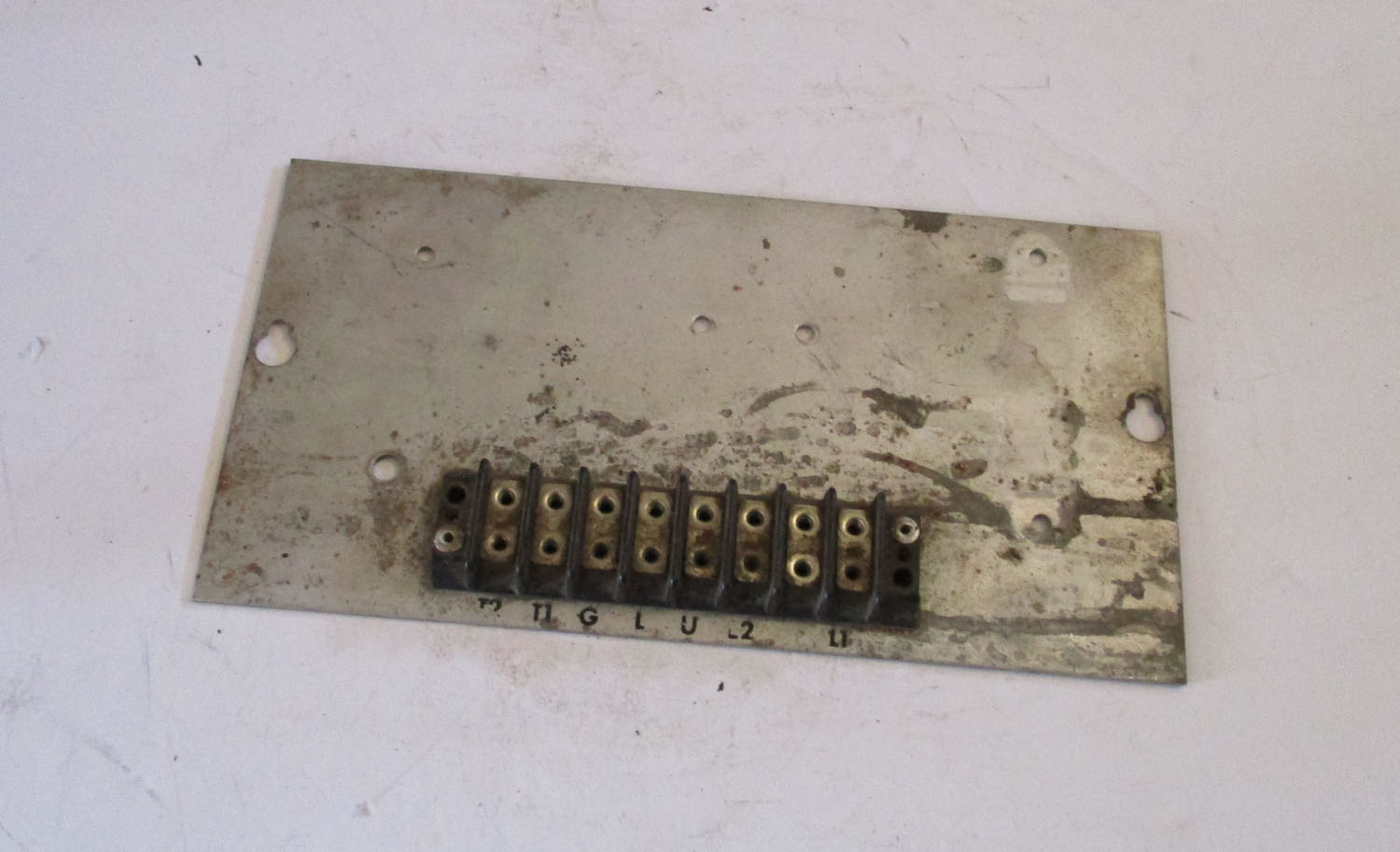 Backplate With Connection Points