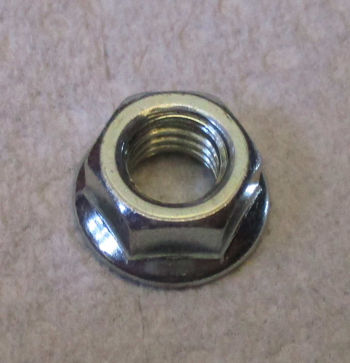 Nut 5/16" Flange 3/8-16 THD SZ Pkg of 11 3 Nut 5/16" Flange 3/8-16 THD SZ Pkg of 11