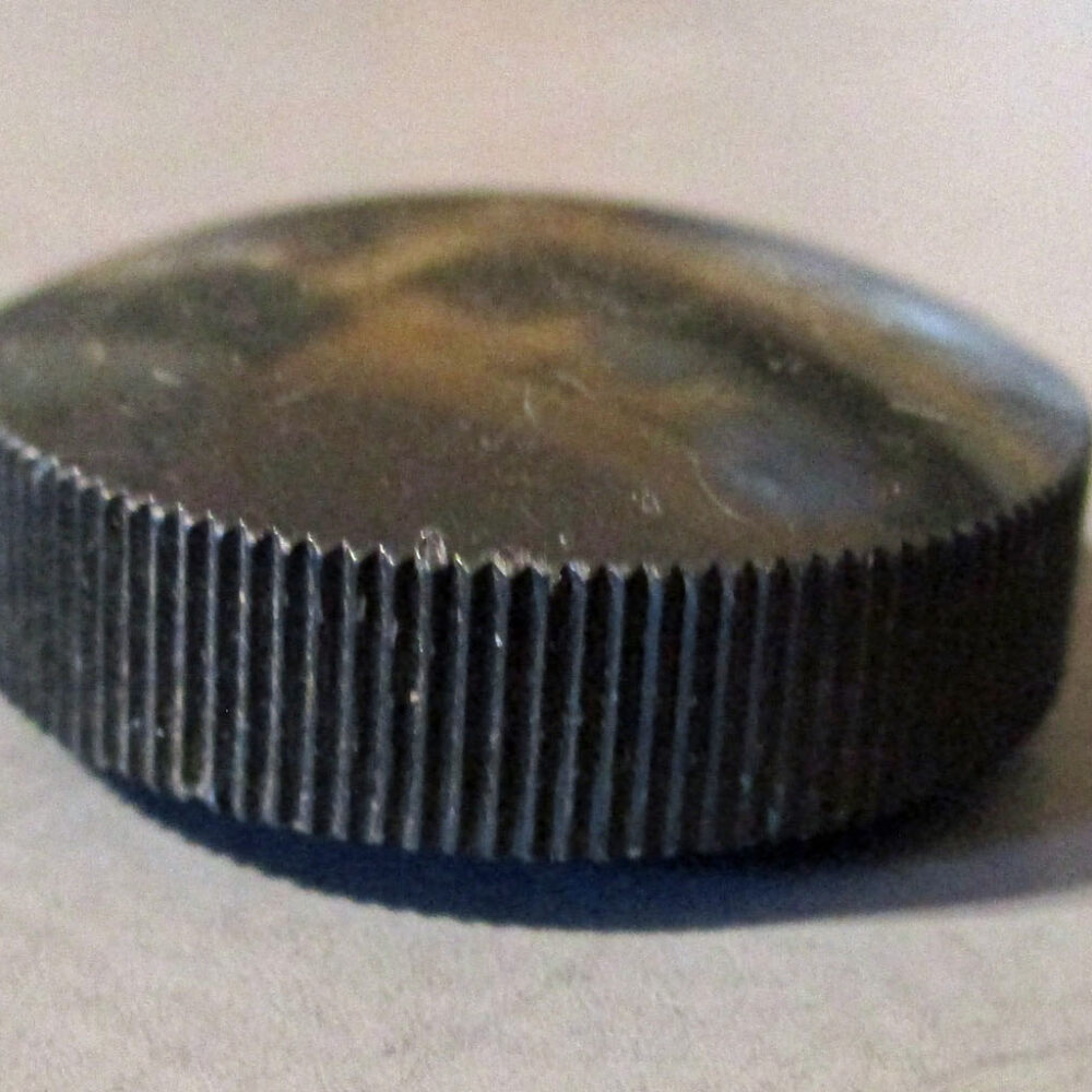 Knob 1 1/8"OD 8-32 THD SZ
