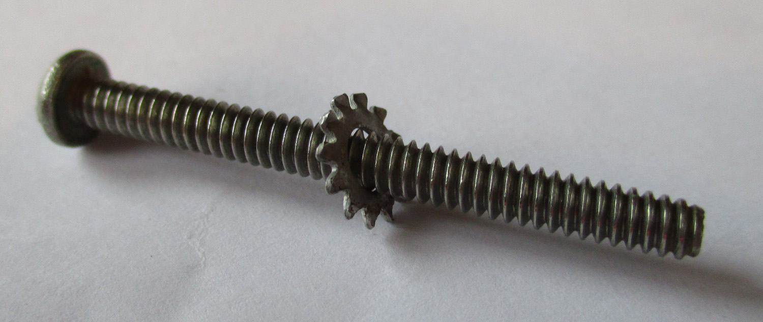 Screw, Rh Sl, W/Lock Washer, 1 9/16&Quot;L #6-32 Thd Sz, Pkg./15