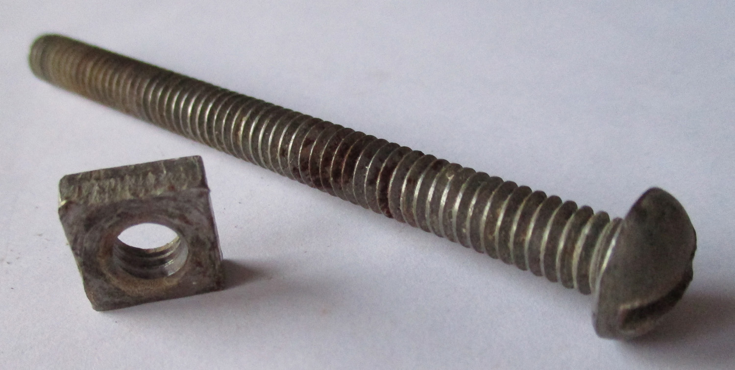 Bolt, Rh Sl W/Nut, 3 1/8&Quot; L 1/4-20 Thd Sz