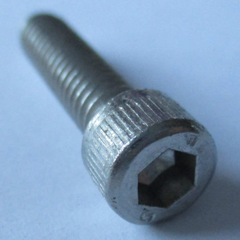 Bolt, Socket Cap, 1 1/4&Quot;L 1/4-20 Thd Sz