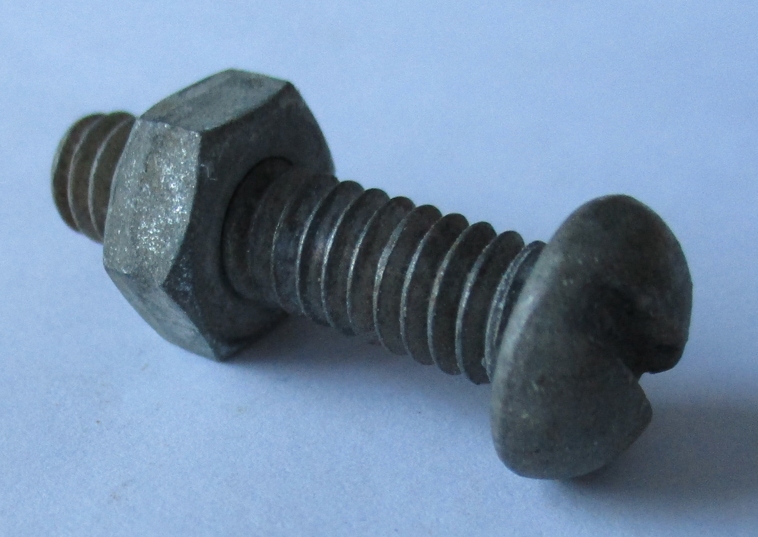 Bolt w/Nut, RH SL, 1 3/16"L 1/4-20 THD SZ 3 Bolt w/Nut, RH SL, 1 3/16"L 1/4-20 THD SZ