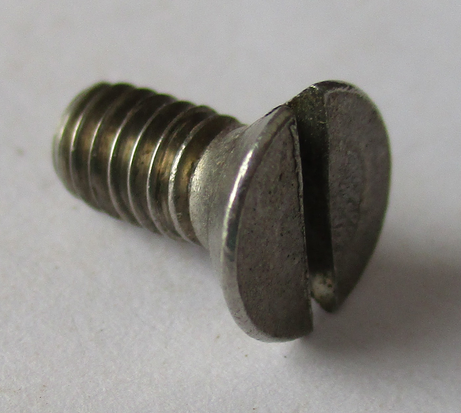 Screw, FH SL, 3/8"L #8-32 THD SZ 3 Screw, FH SL, 3/8"L #8-32 THD SZ