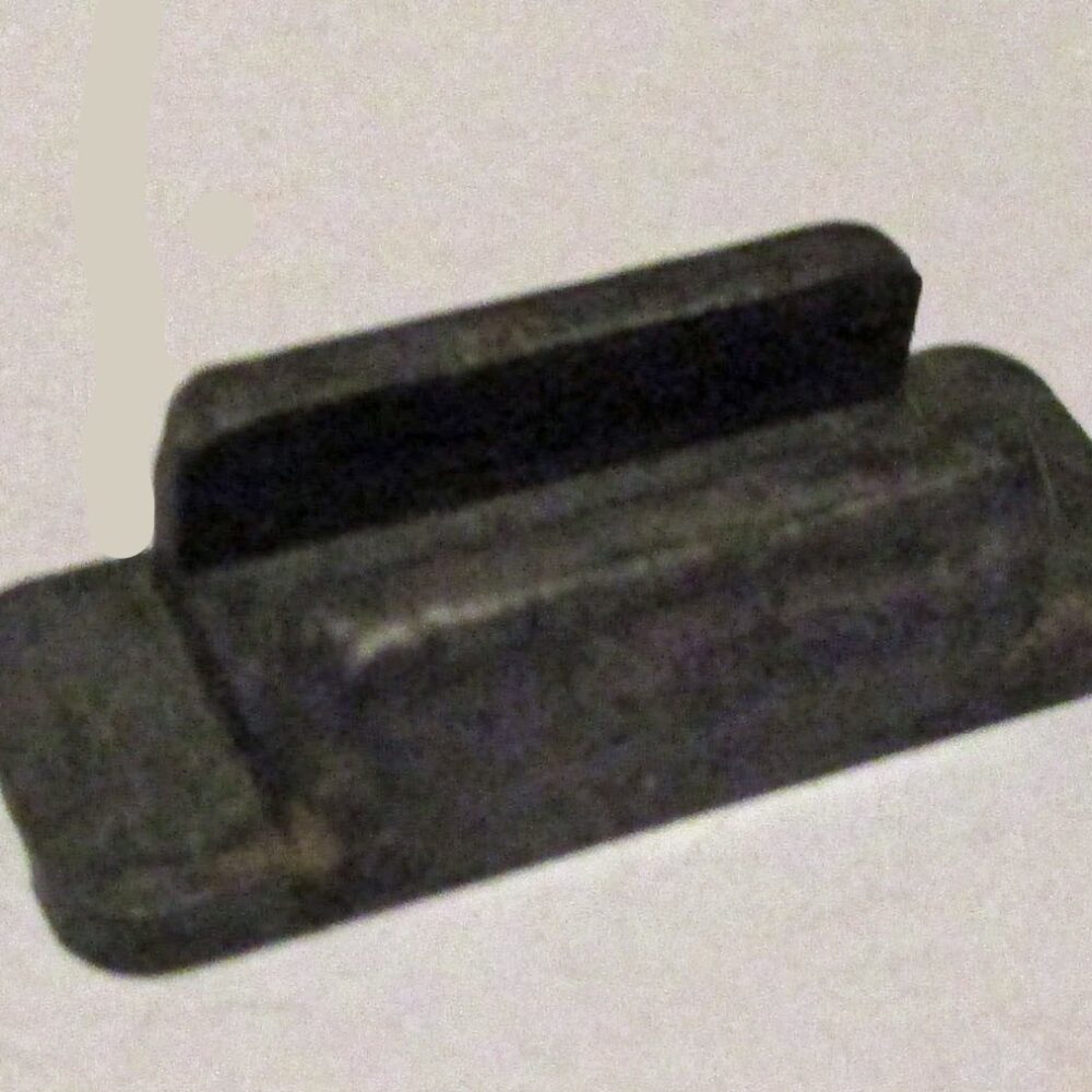 Bracket 1 1/8"L M714