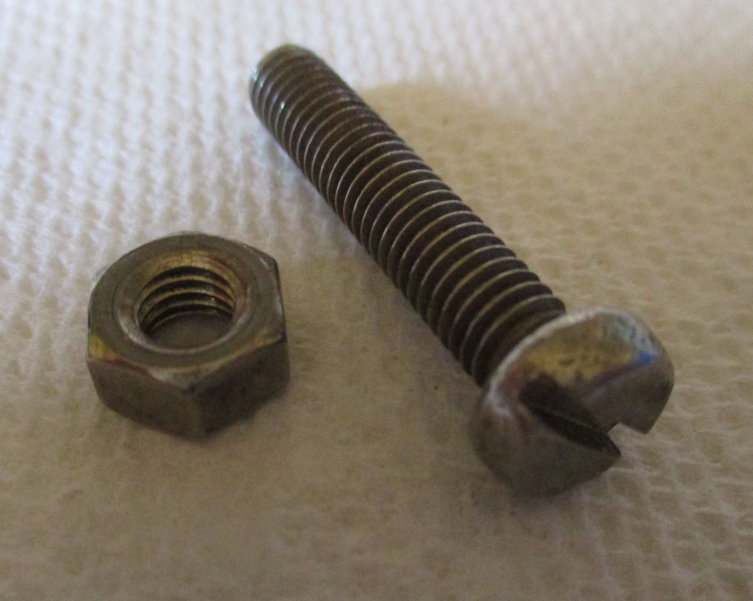 Screw Pan Head Slotted With Nut 1 9/16&Amp;Quot; L 1/4-28 Thd Sz