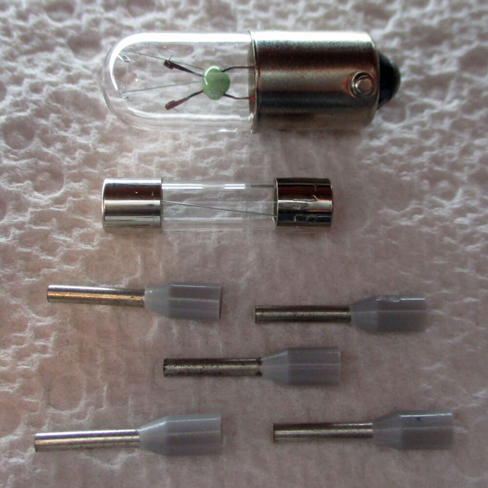 Fuse Cartridge 250V T 1, 6 Amp & Lamp 28V 40 MA w/Connectors
