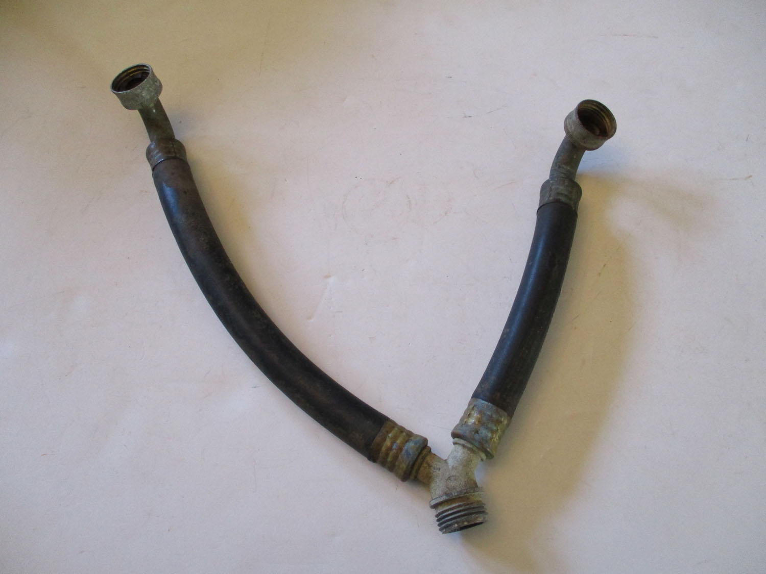 Hose Y Shaped With Splitter 9 1/8&Amp;Quot;L &Amp;Amp; 12 3/8&Amp;Quot;L