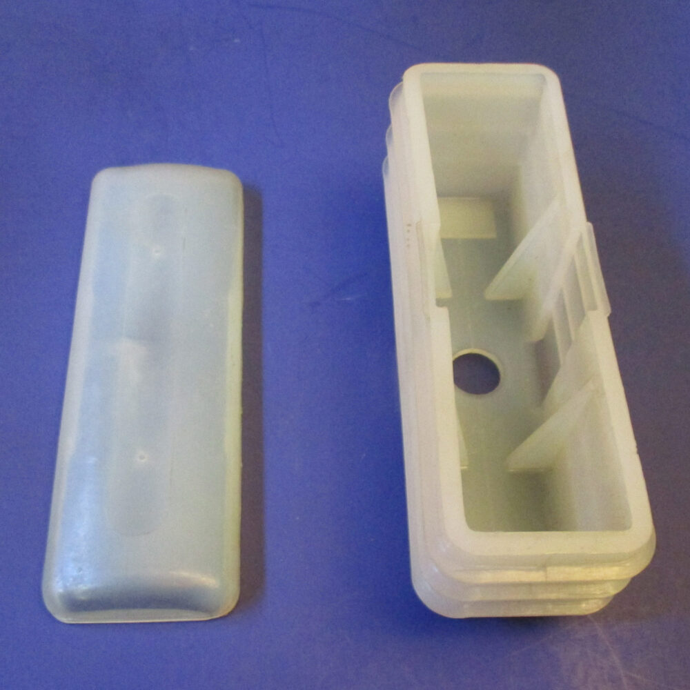 Reservoir For Vacuum Pump Oil