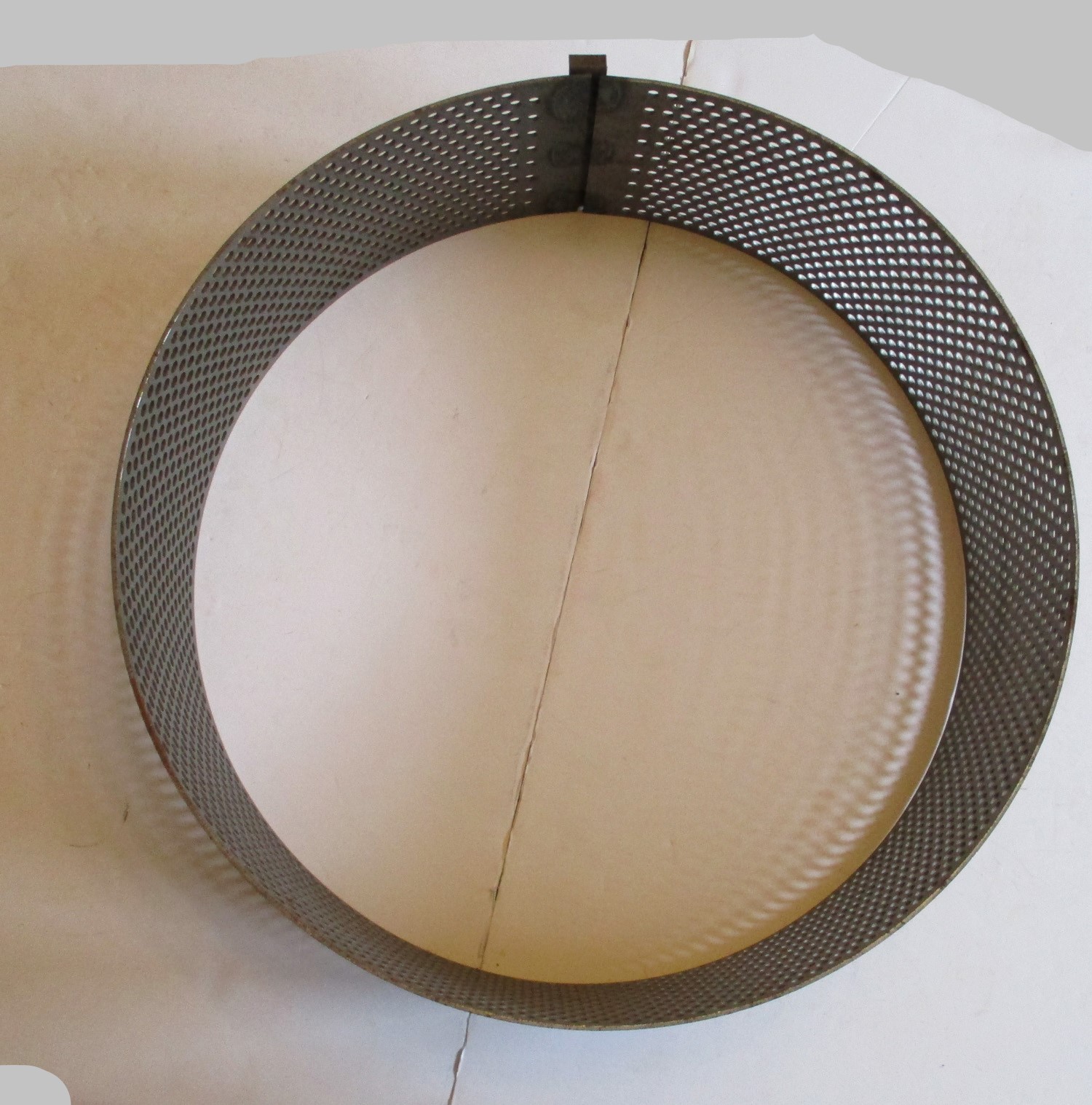 Filter Vacuum Lg Holes 18"OD