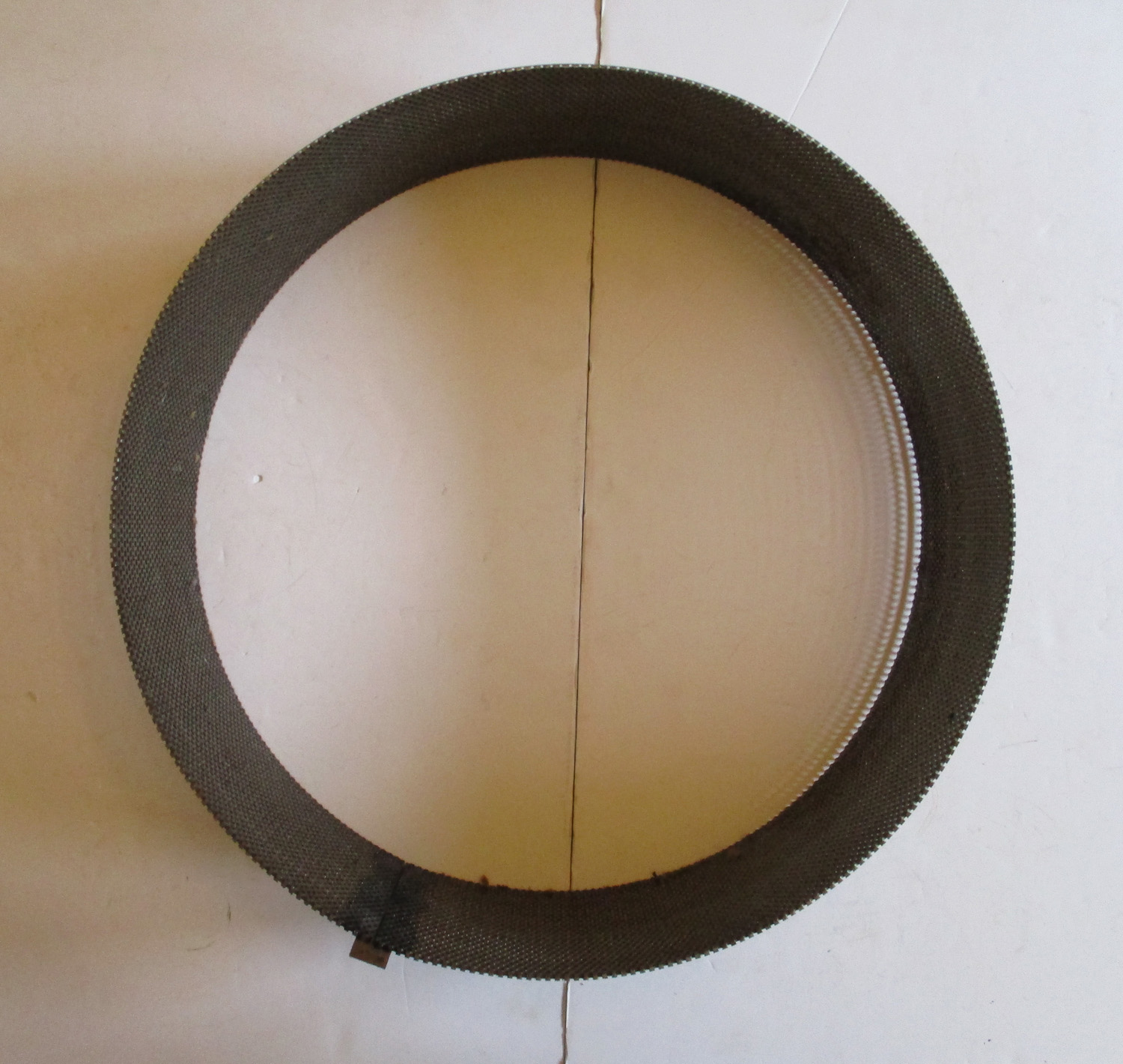 Filter Vacuum Sm Holes 18"OD