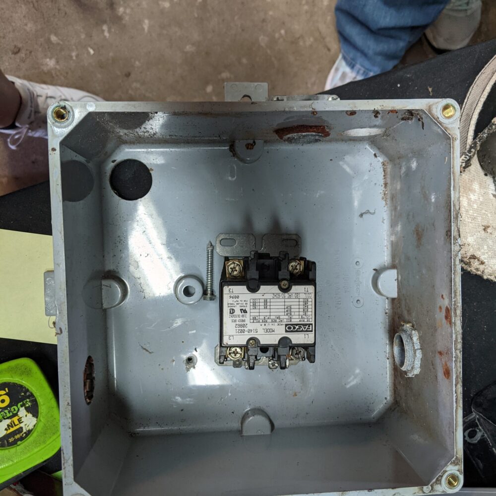 Box, Gray W/Contactor